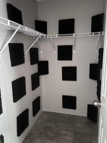 $179,900 | 67118 Oxbow Drive, Constantine, MI 49042