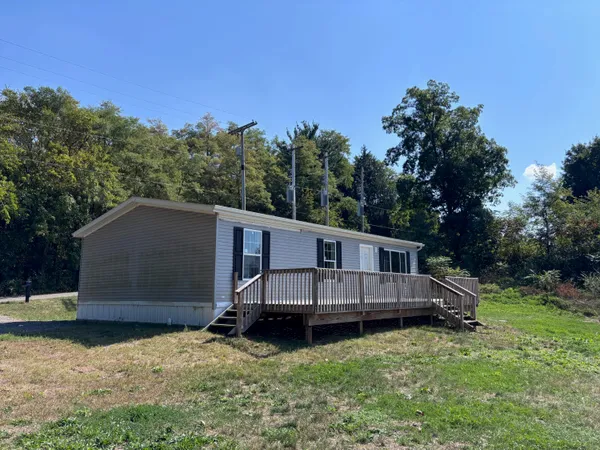 $169,900 | 67118 Oxbow Drive, Constantine, MI 49042