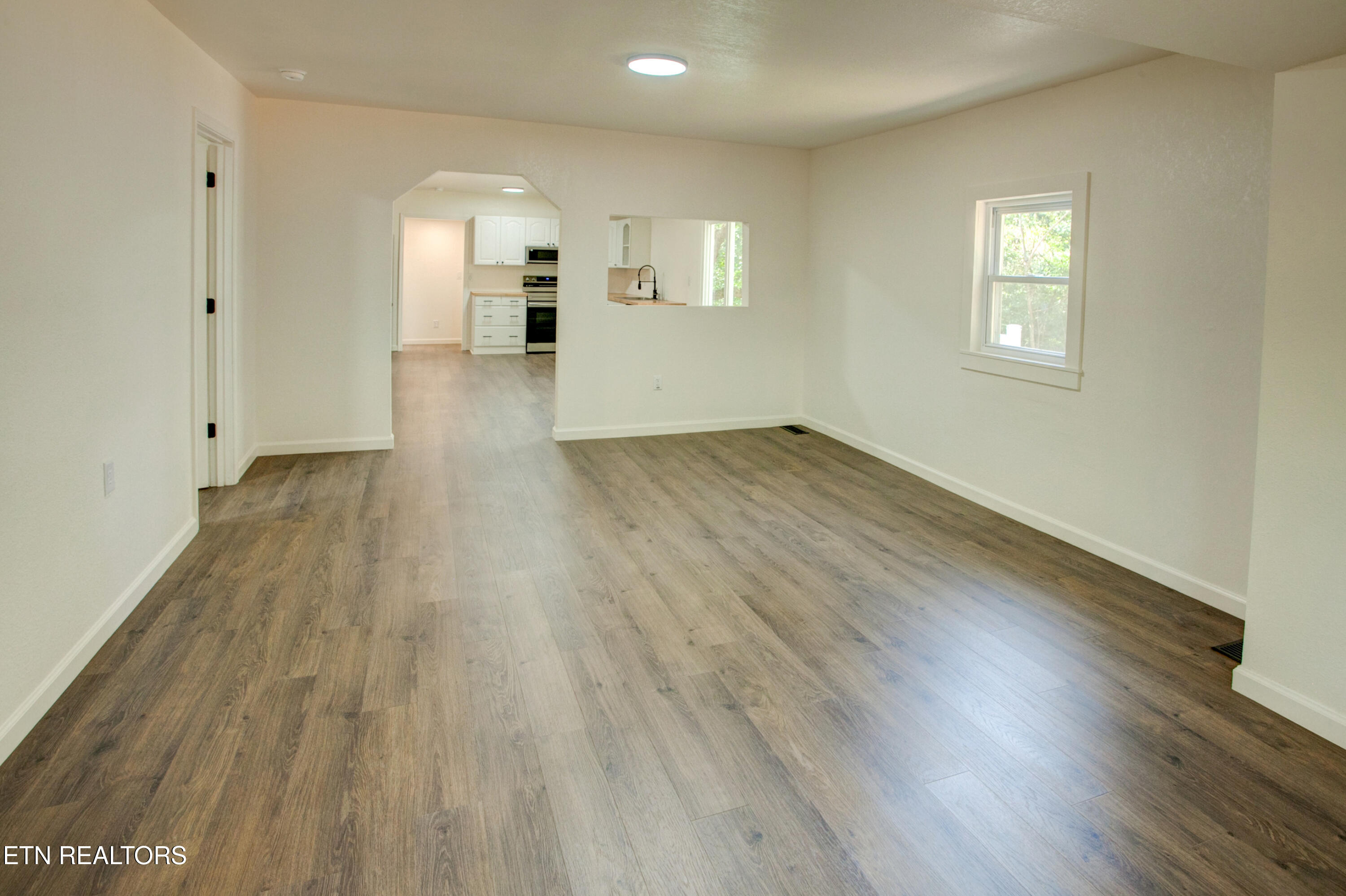 4532 Cambridge Road Walland, TN 37886 - Photo 6 of 47 4532 CambridgeRd006
