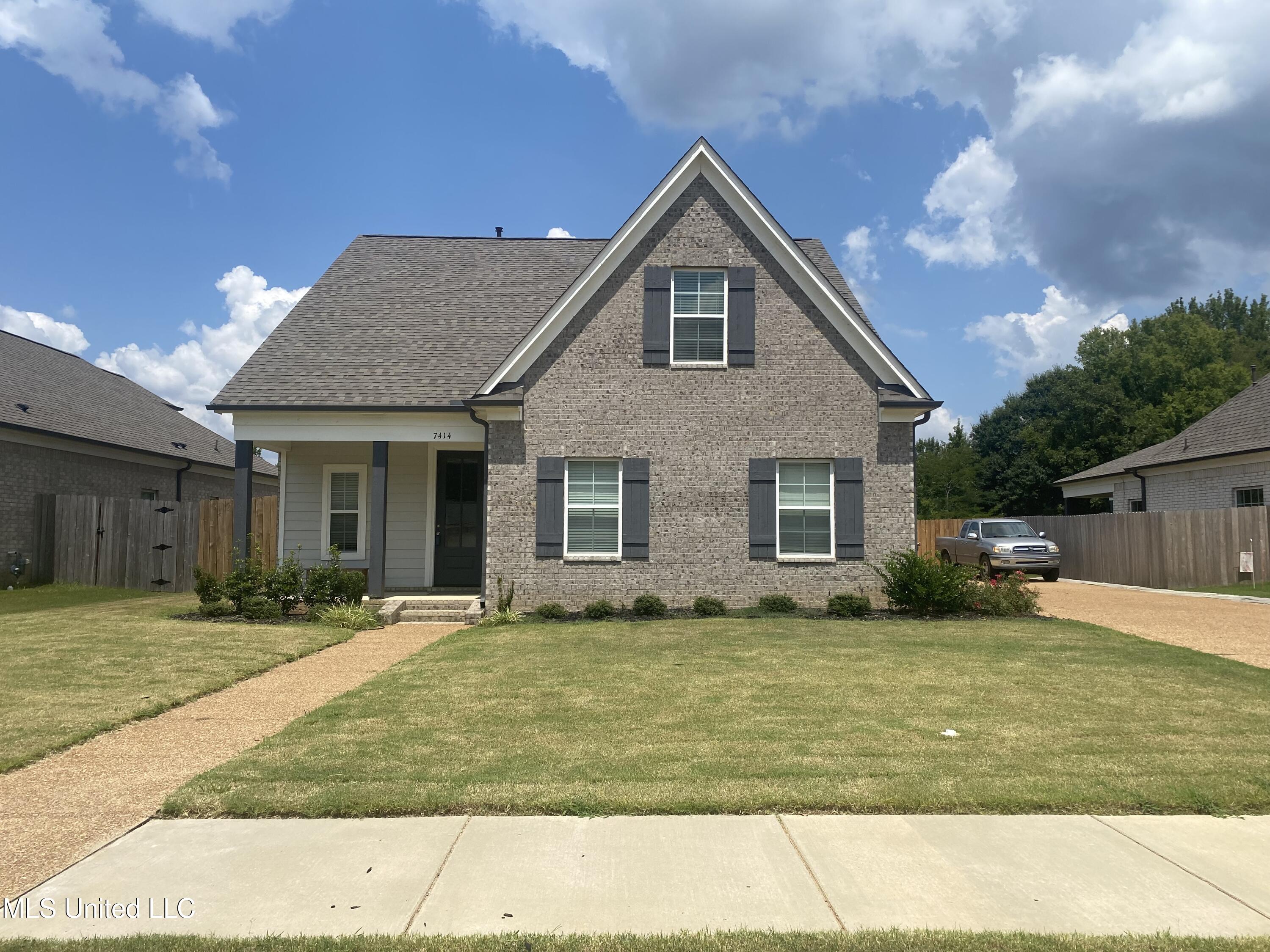 7414 Crosswinds Boulevard Hernando, MS 38632 - Photo 1 of 28 Front