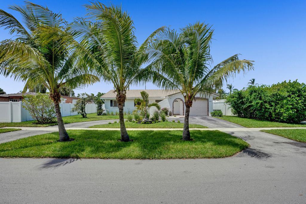 521 Northeast 35th Street Boca Raton, FL 33431 - Photo 1 of 44 DSC04208