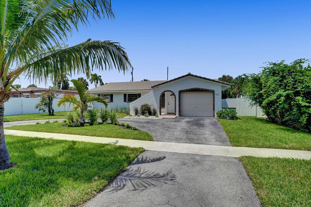 521 Northeast 35th Street Boca Raton, FL 33431 - Photo 3 of 44 DSC04205