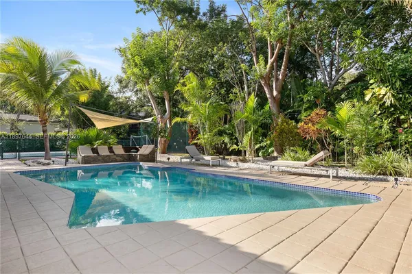 $1,795,000 | 8111 Southwest 183rd Street, Palmetto Bay, FL 33157