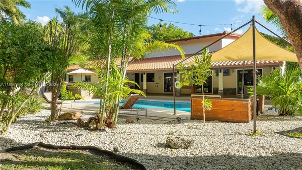 $1,795,000 | 8111 Southwest 183rd Street, Palmetto Bay, FL 33157