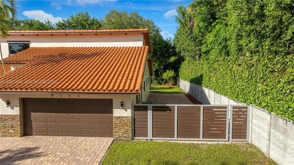 a view of outdoor space and garden