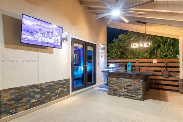 $1,795,000 | 8111 Southwest 183rd Street, Palmetto Bay, FL 33157