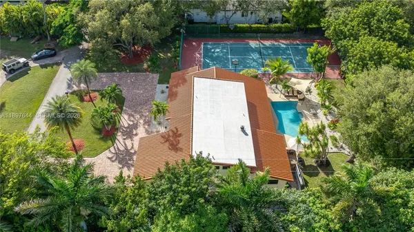 $1,795,000 | 8111 Southwest 183rd Street, Palmetto Bay, FL 33157