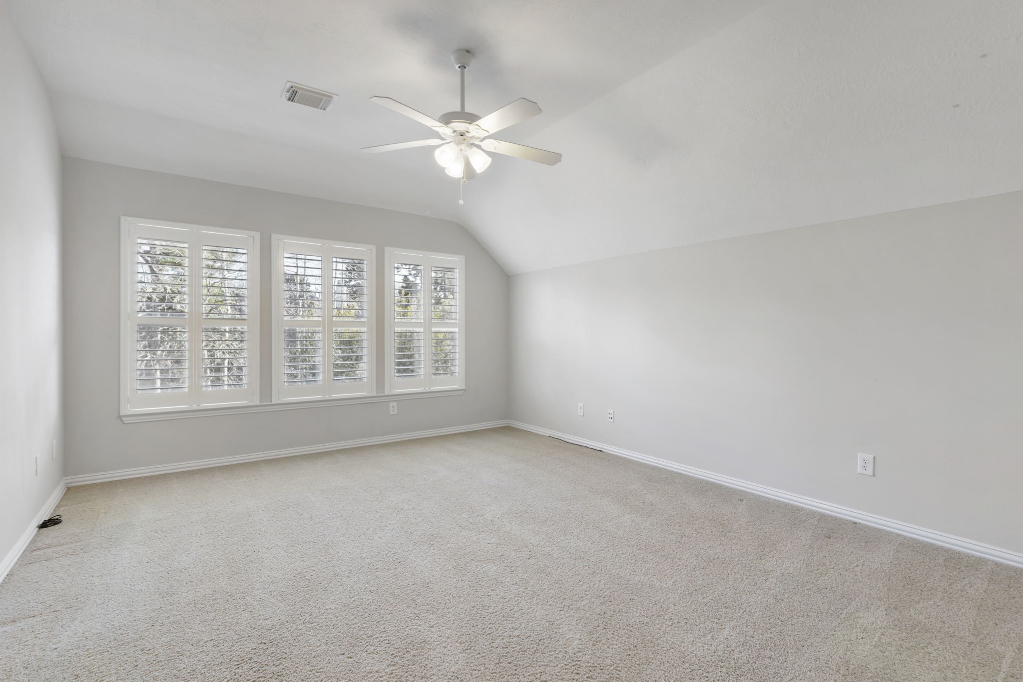 80 West Frontera Circle Spring, TX 77382 - Photo 19 of 28 Bright and spacious game room with plantation shutters offering ample natural light and comfort. So many possibilities here!