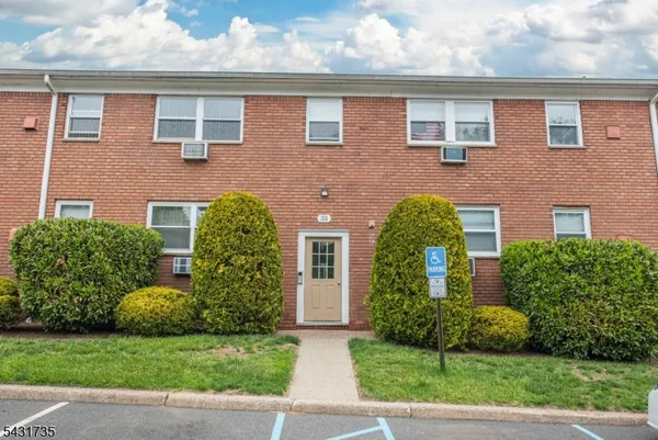 $2,850 | 33 Knox Terrace, Unit 1C, Wayne, NJ 07470