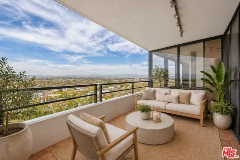 $675,000 | 4316 Marina City Drive, Unit 629, Marina del Rey, CA 90292