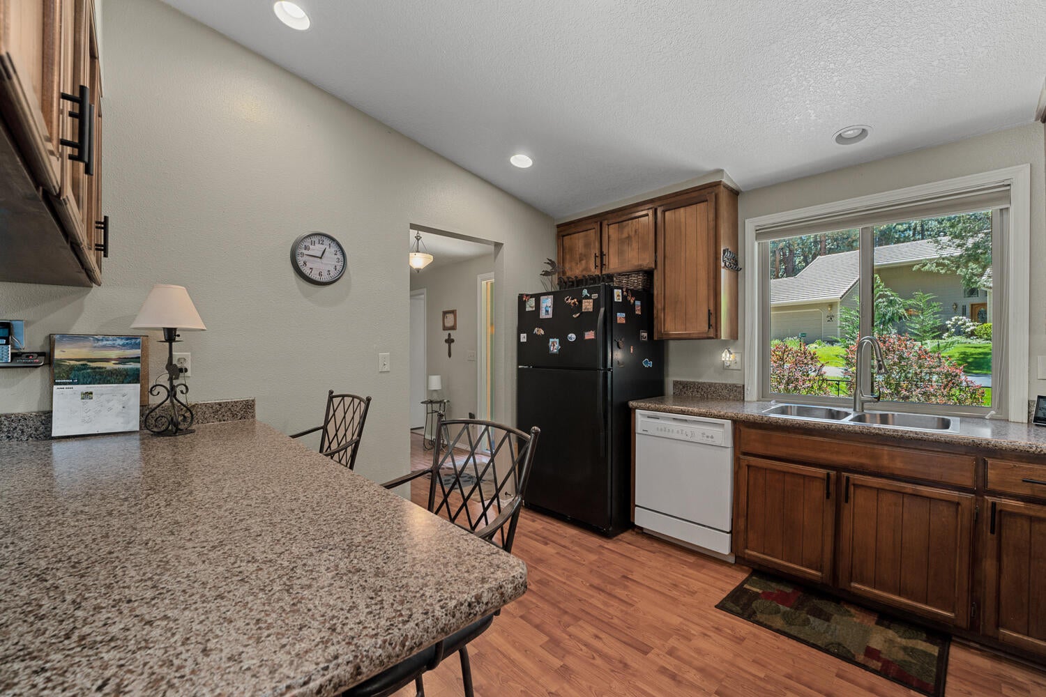 20434 Mainline Road Bend, OR 97702 - Photo 17 of 46 17