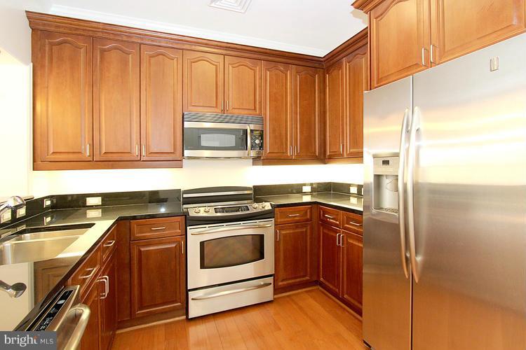 401 13th Street Northeast, Unit 406 Washington, DC 20002 - Photo 13 of 30 Kitchen