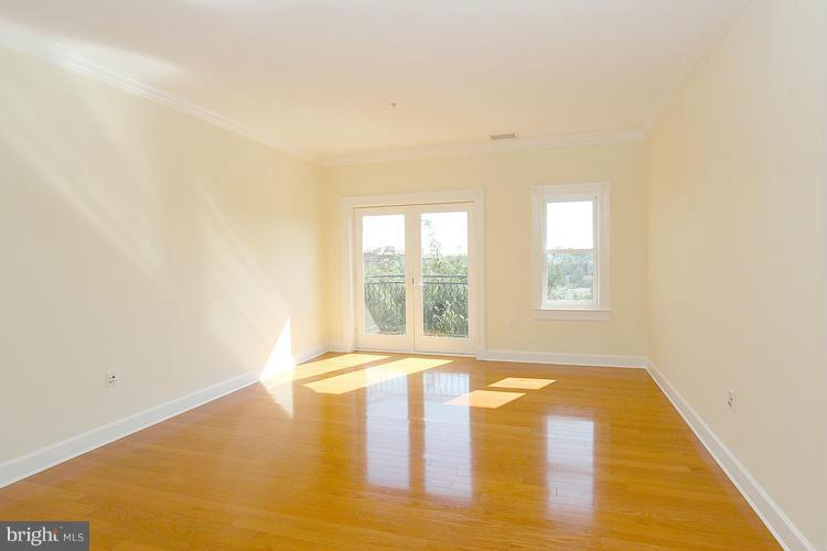 401 13th Street Northeast, Unit 406 Washington, DC 20002 - Photo 17 of 30 Living Room