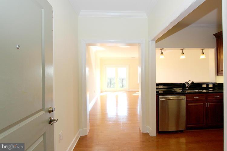 401 13th Street Northeast, Unit 406 Washington, DC 20002 - Photo 9 of 30 Interior (General)