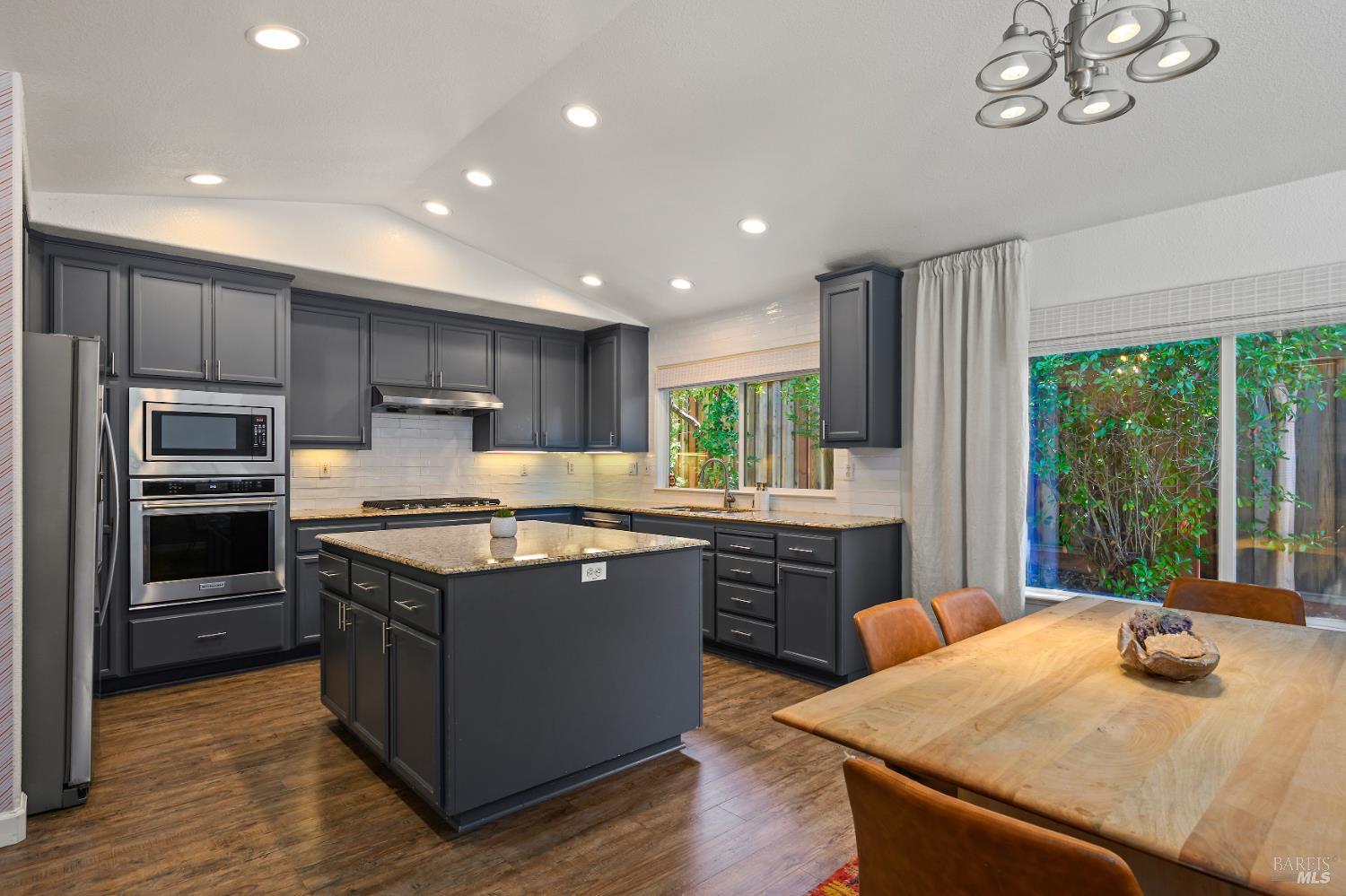 5696 Evening Way Santa Rosa, CA 95409 - Photo 8 of 30