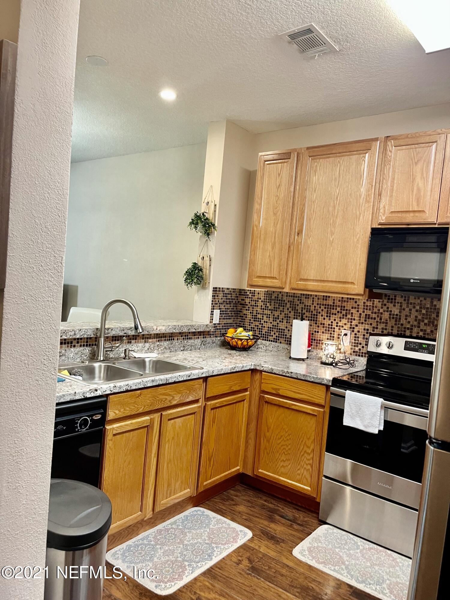 7938 Melvin Road Jacksonville, FL 32210 - Photo 8 of 34 IMG_1643