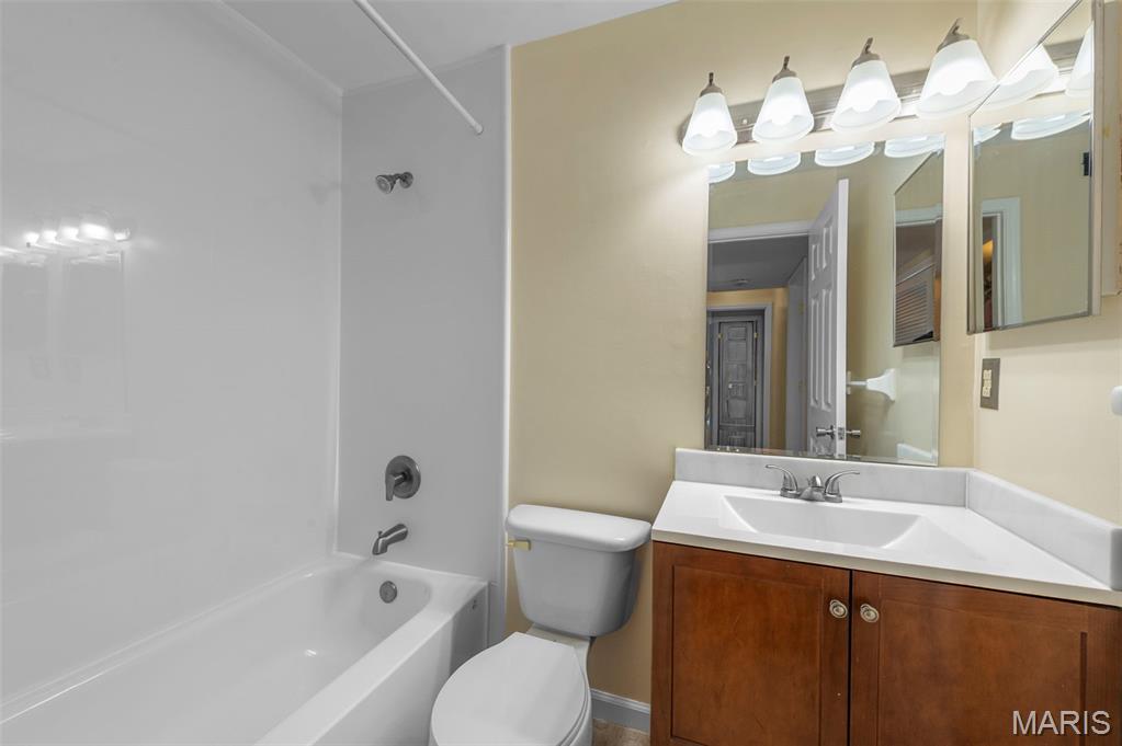 700 Ridgeside Drive, Unit L Ballwin, MO 63021 - Photo 18 of 23