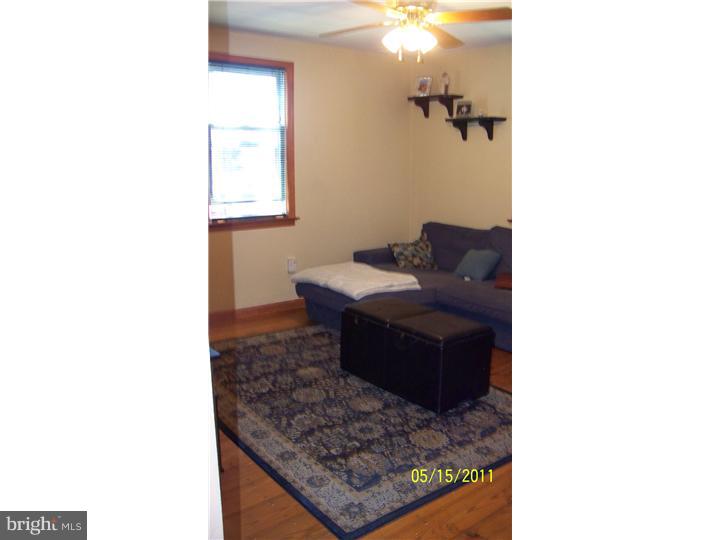 533 Prospect Road Warminster, PA 18974 - Photo 17 of 22 Family Room