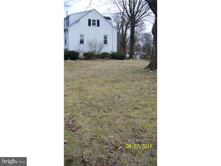 533 Prospect Road Warminster, PA 18974 - Photo 7 of 22 Side Yard