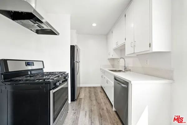$3,799 | 510 Pacific Avenue, Unit 7, Venice, CA 90291
