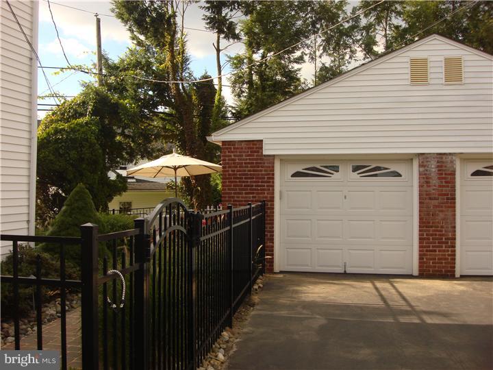 402 Avondale Road Havertown, PA 19083 - Photo 24 of 24 Garage