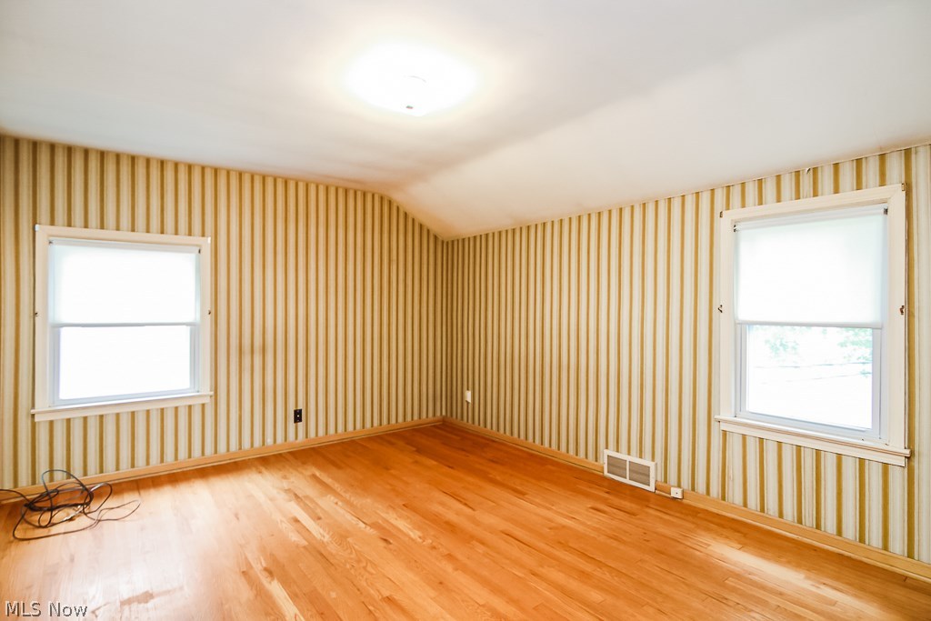 1169 Roland Road Lyndhurst, OH 44124 - Photo 14 of 30