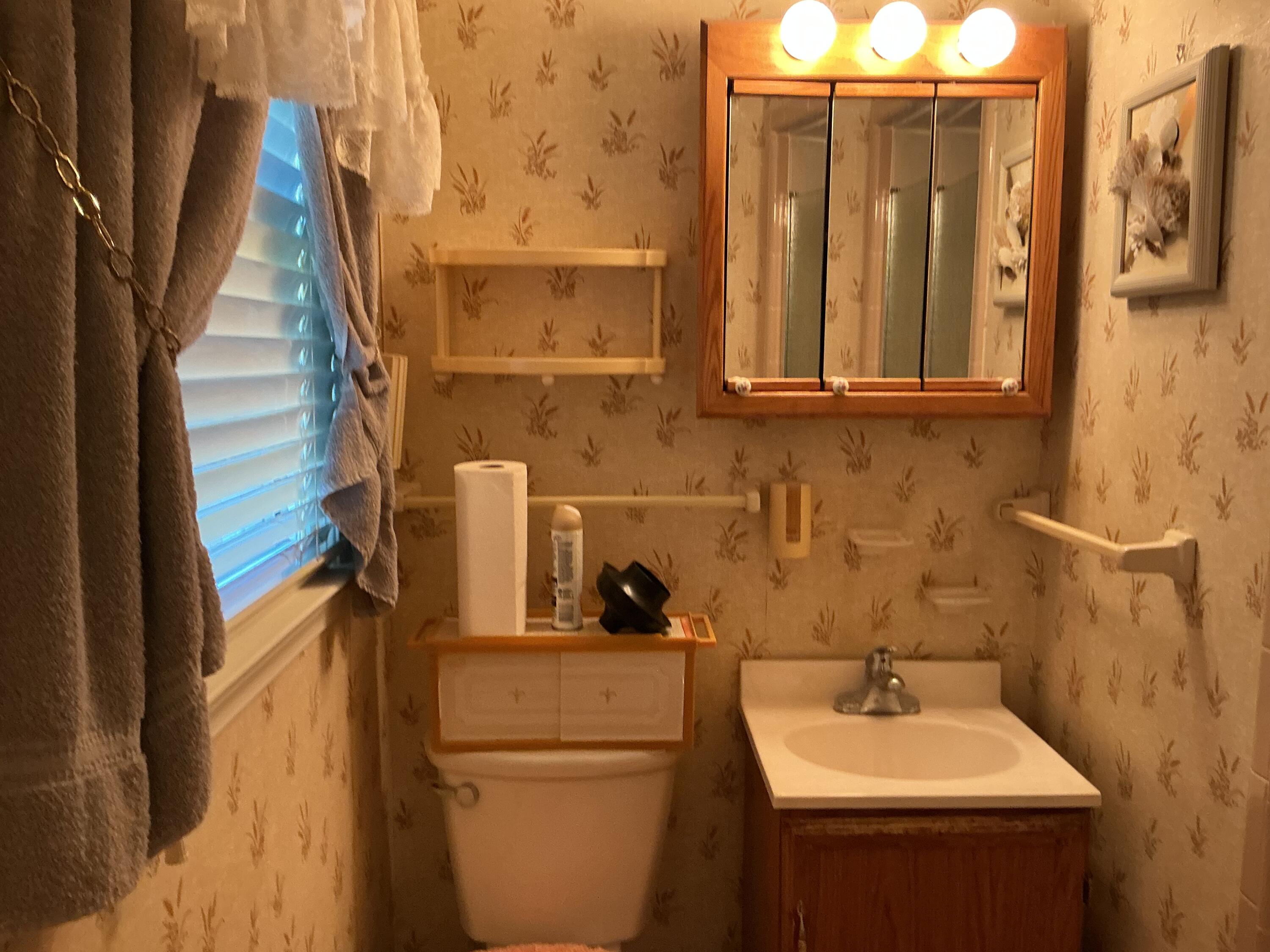 1385 Jefferson Road Sumter, SC 29153 - Photo 24 of 30 Master bath
