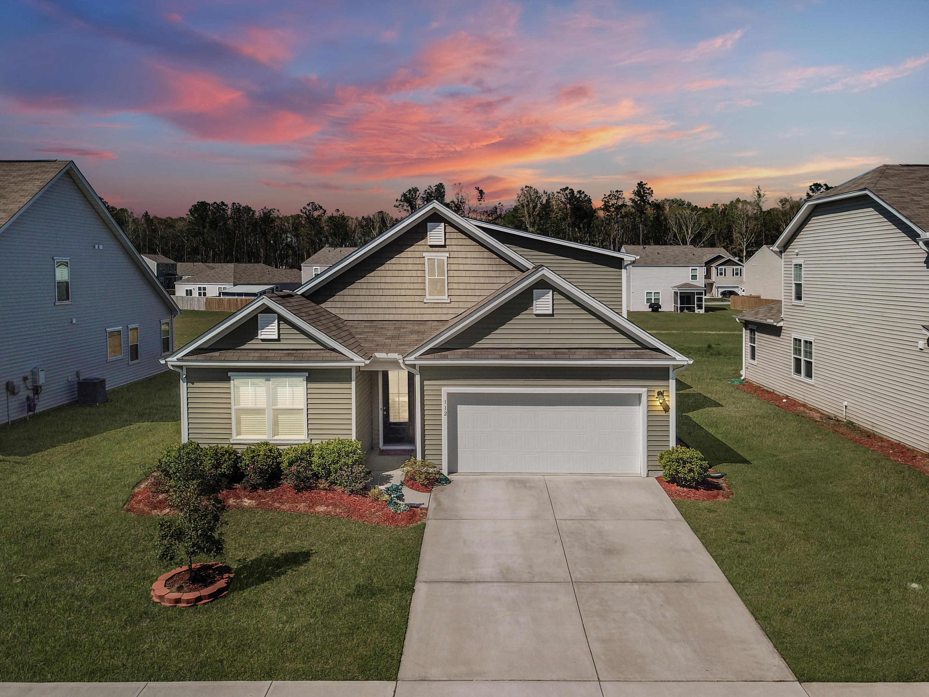 112 Nolin Front Dusk