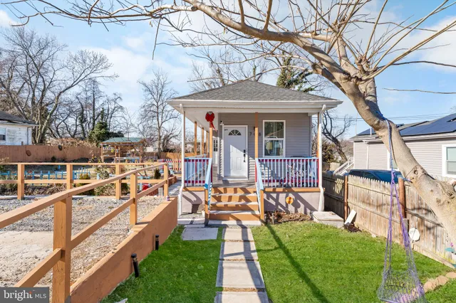 $550,000 | 708 62nd Avenue, Capitol Heights, MD 20743