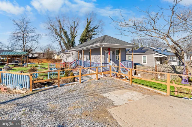 $550,000 | 708 62nd Avenue, Capitol Heights, MD 20743