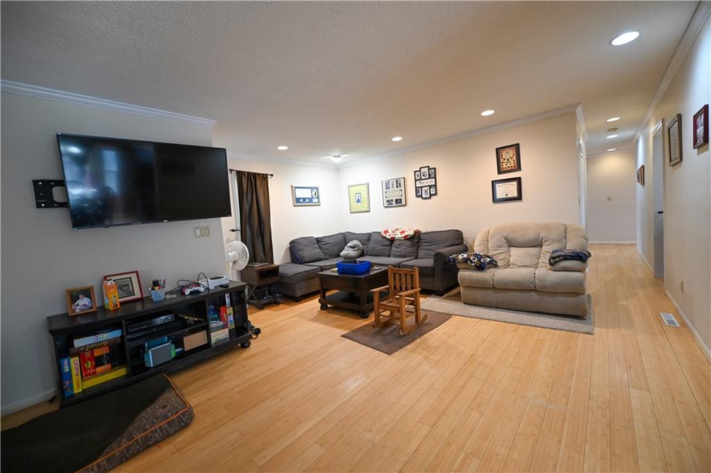 1305 South 145 Road El Dorado Springs, MO 64744 - Photo 11 of 32