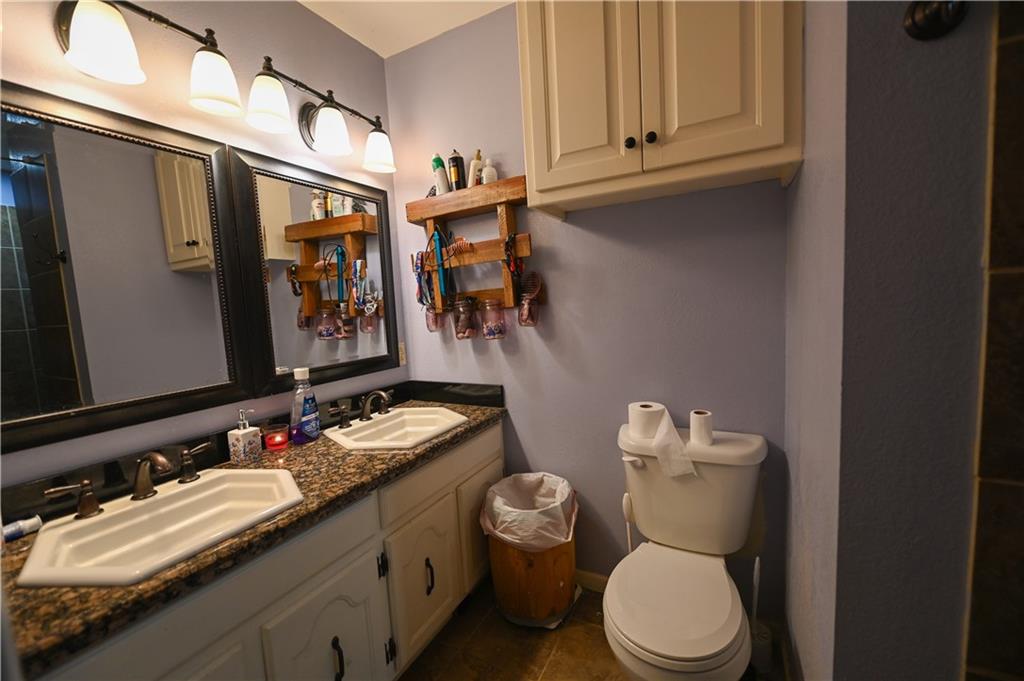 1305 South 145 Road El Dorado Springs, MO 64744 - Photo 16 of 32