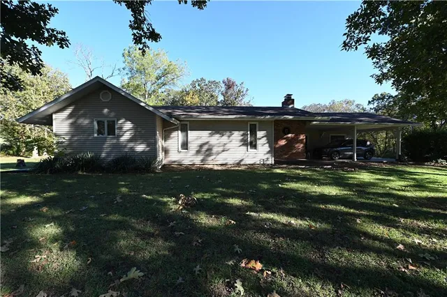 $210,000 | 1305 South 145 Road, El Dorado Springs, MO 64744