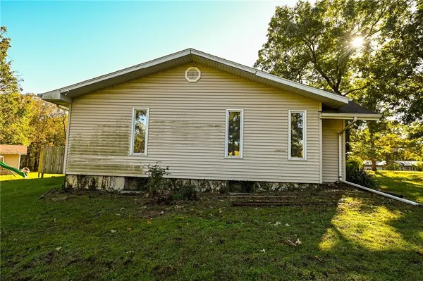 $207,500 | 1305 South 145 Road, El Dorado Springs, MO 64744
