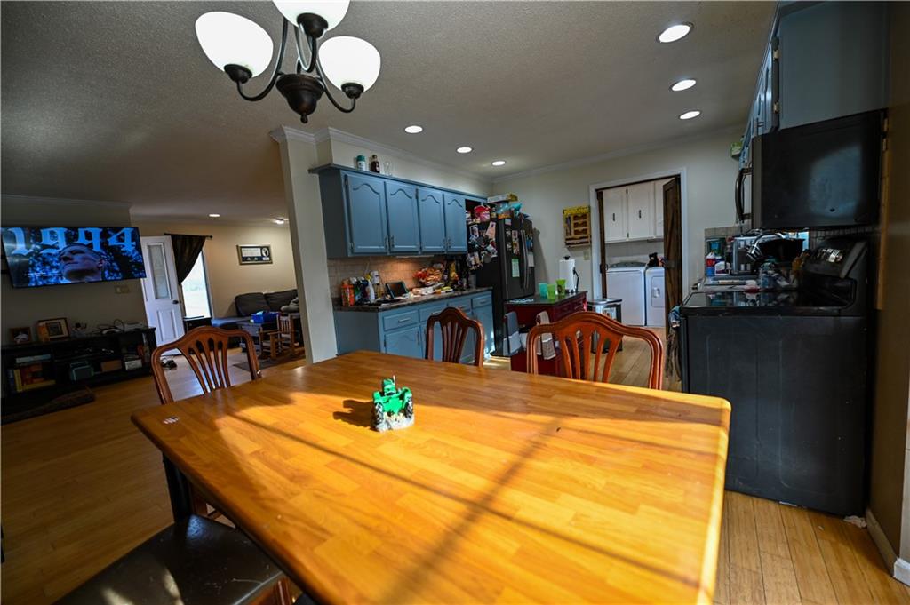 1305 South 145 Road El Dorado Springs, MO 64744 - Photo 10 of 32