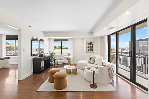 $4,500 | 700 1st Street, Unit 10P, Hoboken, NJ 07030