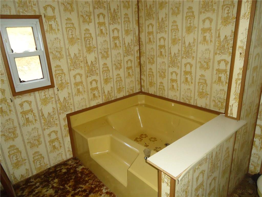 251 Isiminger Road Aleppo, PA 15310 - Photo 8 of 12
