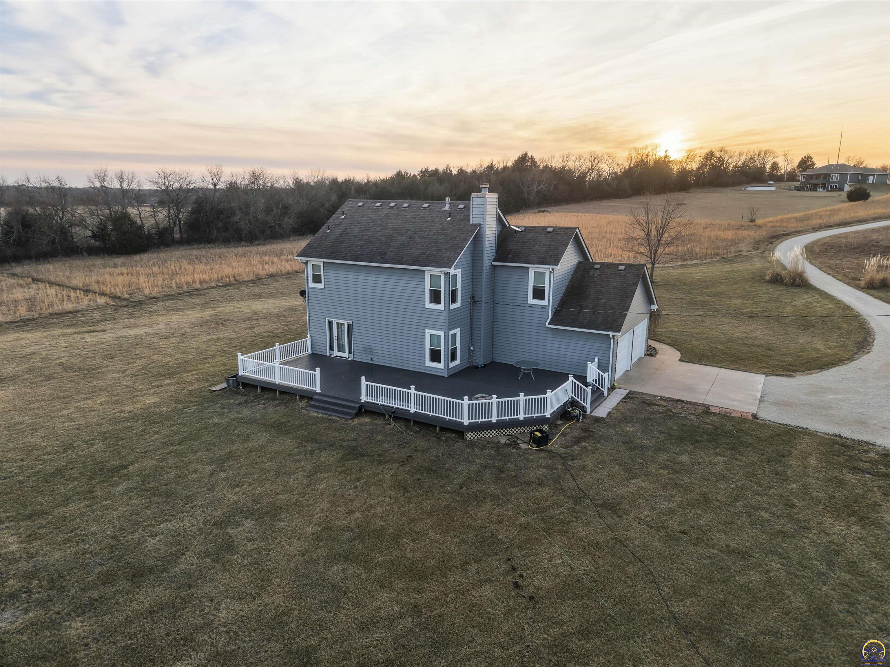 10632 Southwest Auburn Road Wakarusa, KS 66546 - Photo 4 of 32