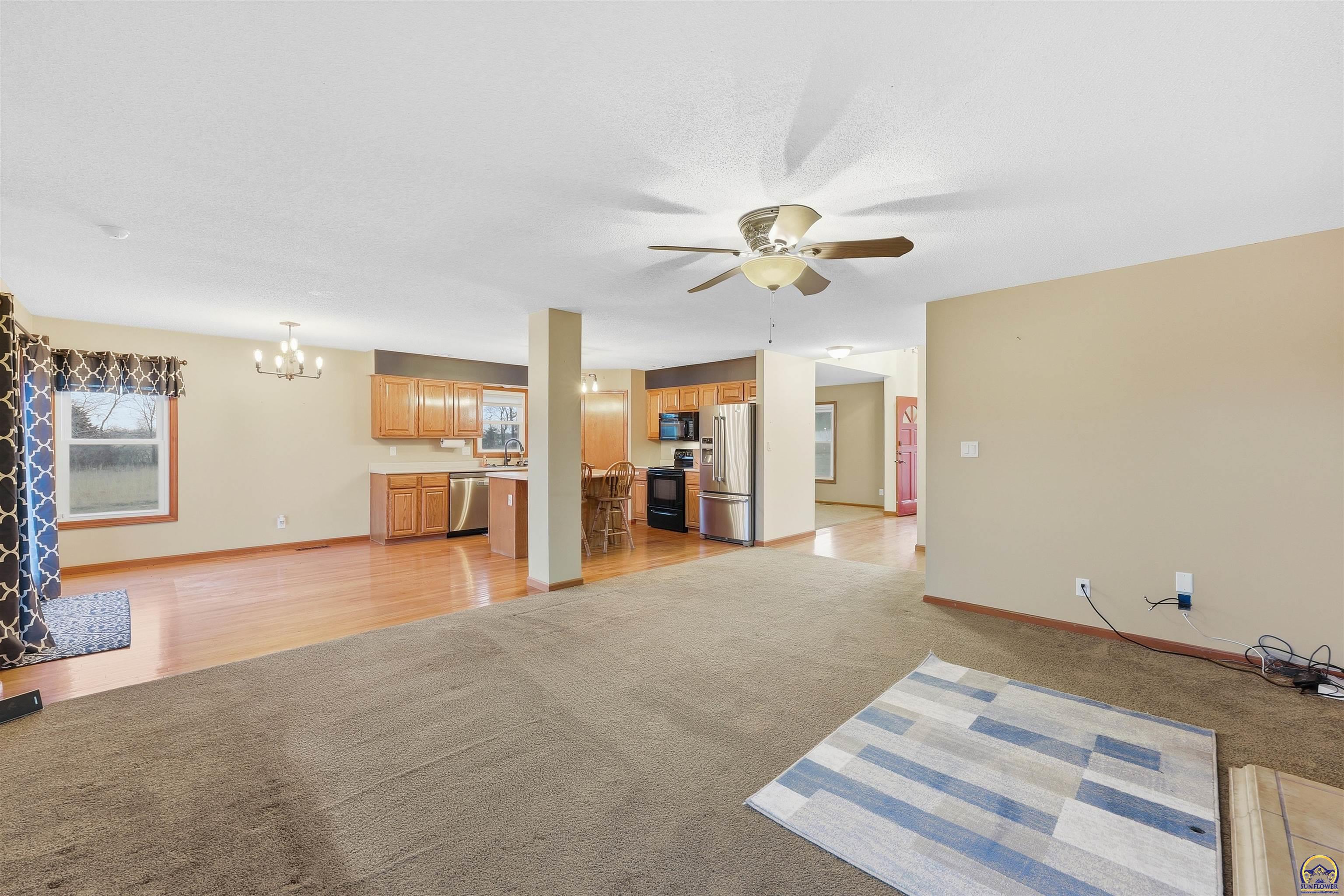 10632 Southwest Auburn Road Wakarusa, KS 66546 - Photo 8 of 32