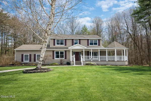 $625,000 | 6 Bishop Court, Queensbury, NY 12804