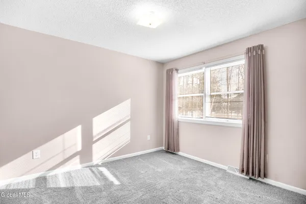 $599,900 | 6 Bishop Court, Queensbury, NY 12804