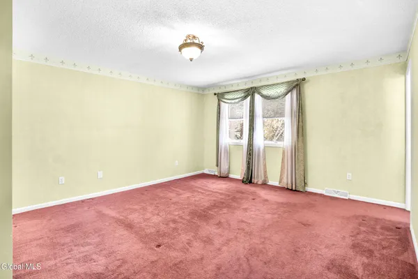 $599,900 | 6 Bishop Court, Queensbury, NY 12804