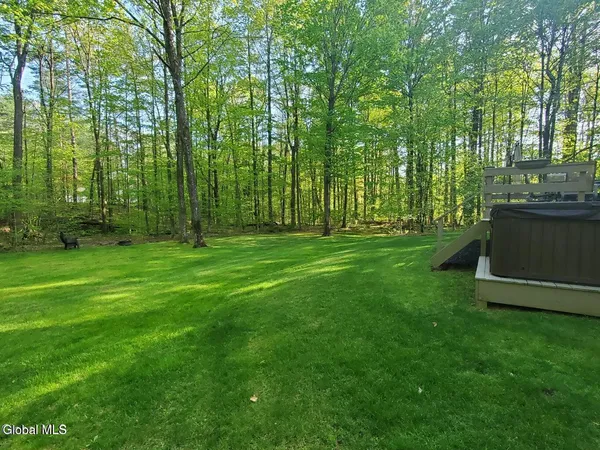 $599,900 | 6 Bishop Court, Queensbury, NY 12804