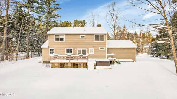 $599,900 | 6 Bishop Court, Queensbury, NY 12804