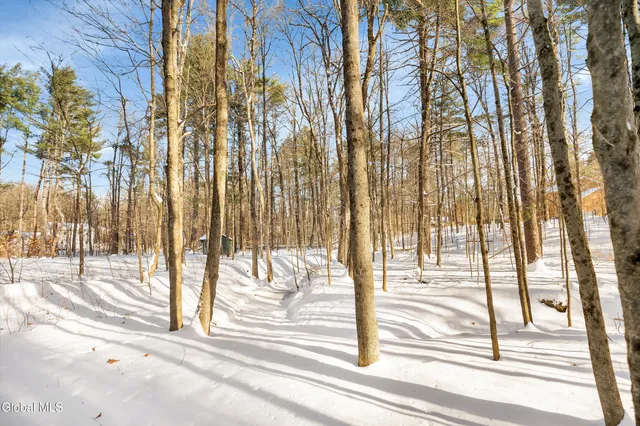 $629,000 | 6 Bishop Court, Queensbury, NY 12804