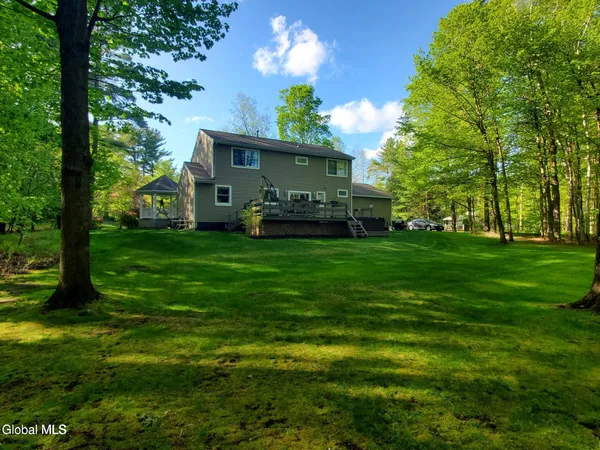 $599,900 | 6 Bishop Court, Queensbury, NY 12804
