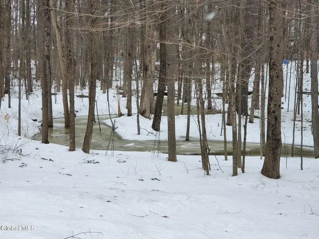 $629,000 | 6 Bishop Court, Queensbury, NY 12804