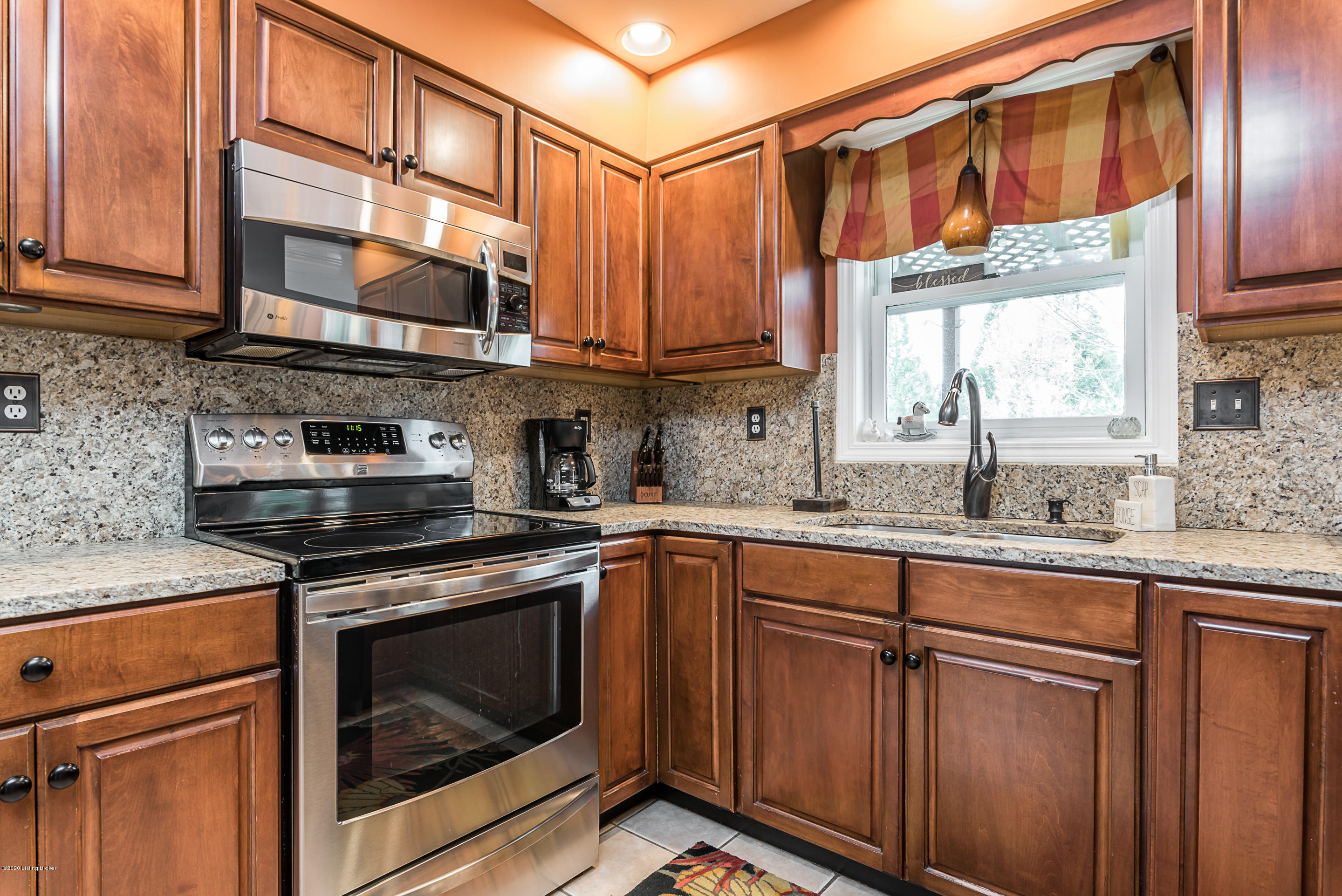 3229 Trail Ridge Road Louisville, KY 40241 - Photo 6 of 31 AA TR Kitchen 3