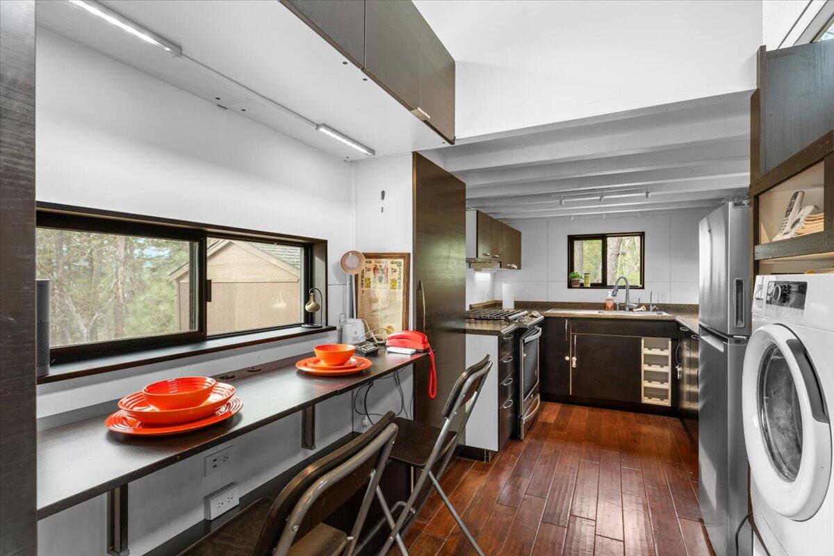 1203 Tyler Creek Road Ashland, OR 97520 - Photo 7 of 29 08-CI_8263