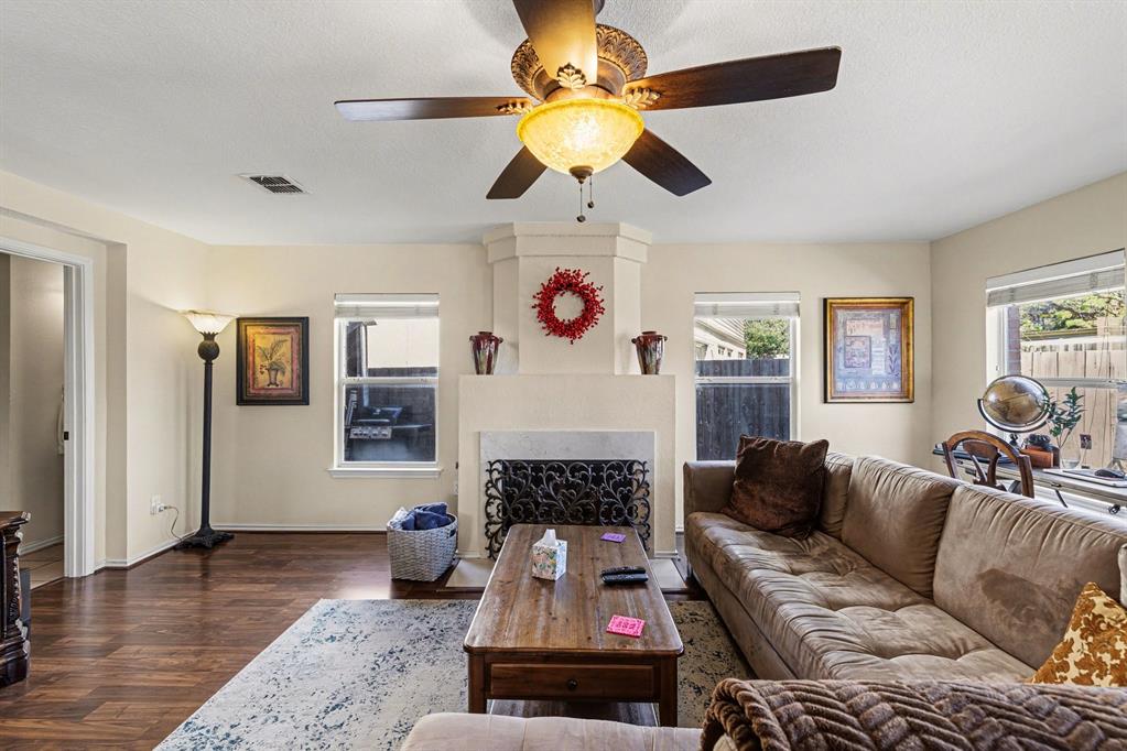 2018 Baker Drive Corinth, TX 76210 - Photo 7 of 19